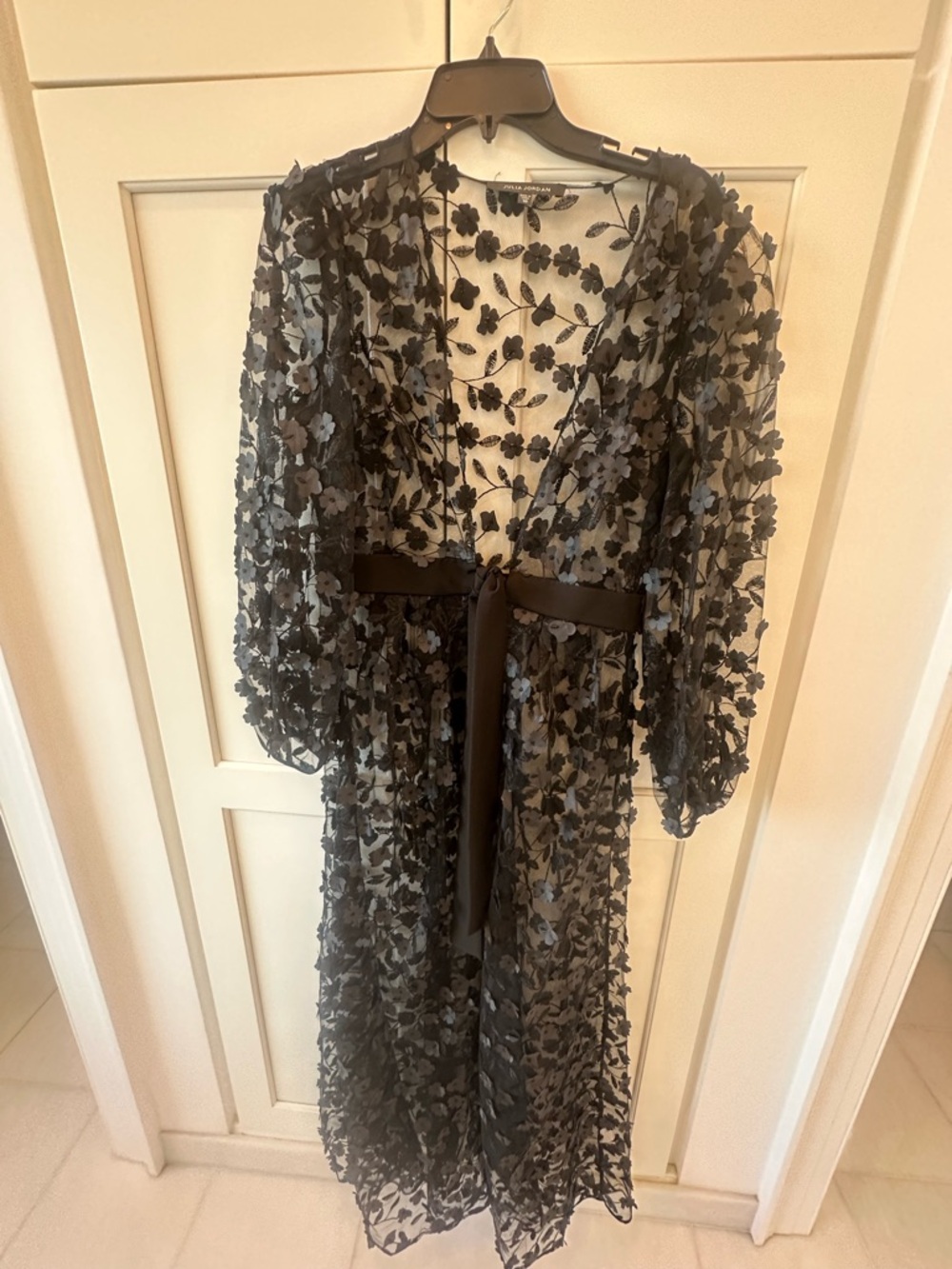 julia jordan Black Sheer Floral Appliqué Maxi Dress with Belt